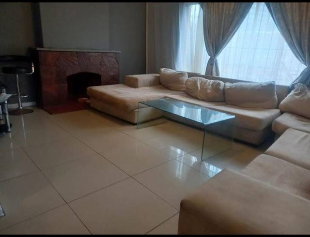 3 BEDROOM HOUSE FOR SALE IN RHODESFIELD